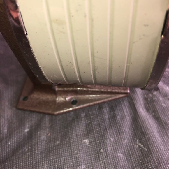 Chicago APSCO Pencil Sharpener - Beige and Bronze - Picture 2 of 9